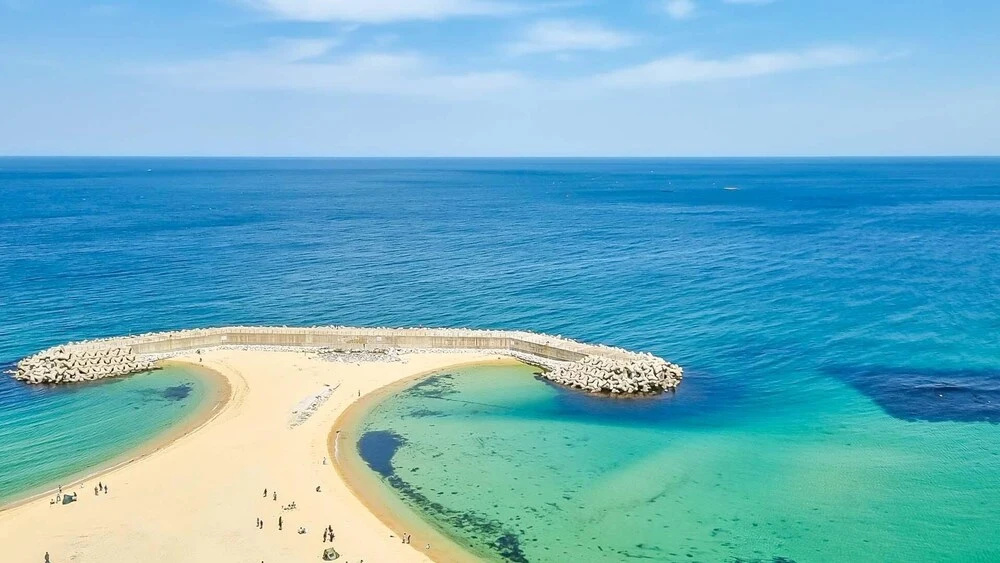Beach & Waterfront