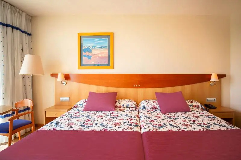 Standard Double room with balcony and with sea view (twin beds)