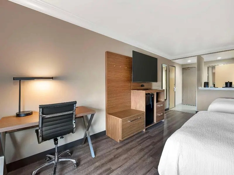 Best Western Plus Newport Mesa Inn - Chambres