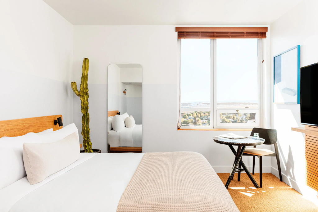 The Hotel June - Général