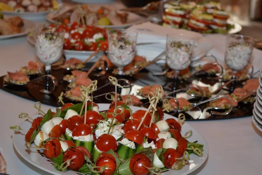 Food & Beverage