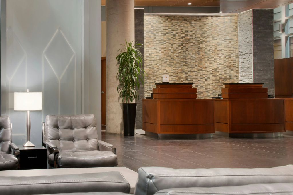 Embassy Suites Montréal by Hilton - Général