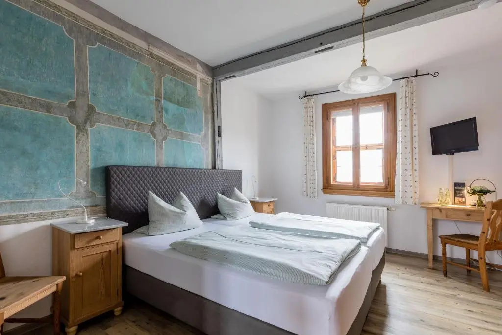 Standard Double room (full double bed)