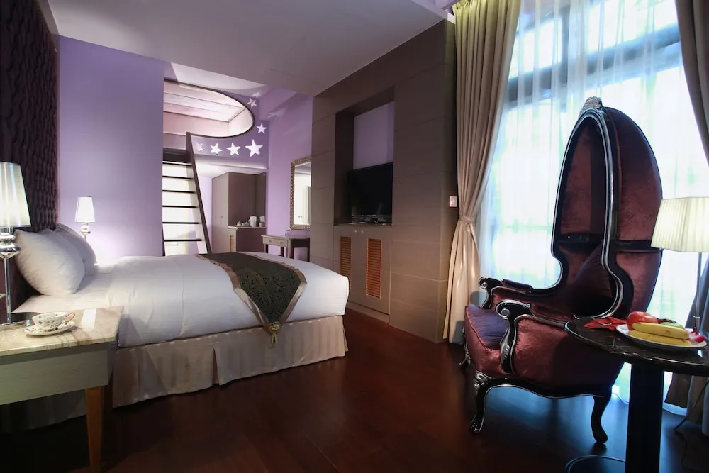 Quadruple Family Apartment