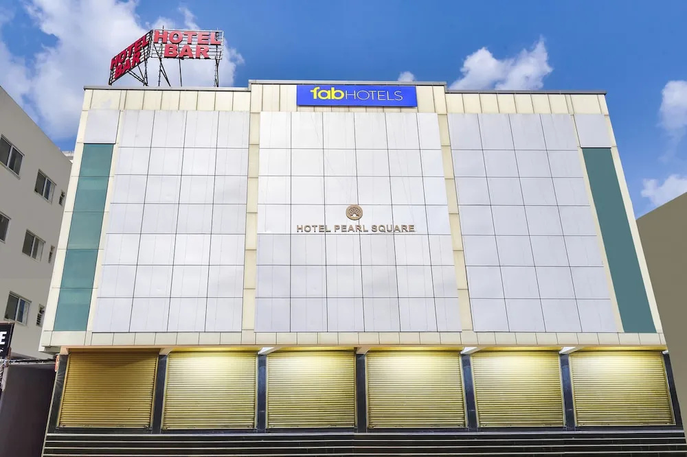 Fabhotel Pearl Square — фото 1