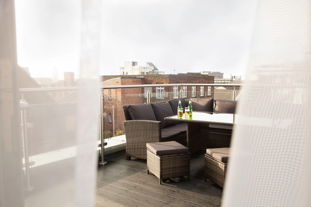 Balcony & Terrace