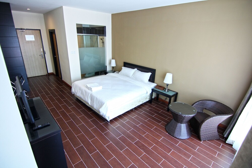 Putatan Platinum Hotel