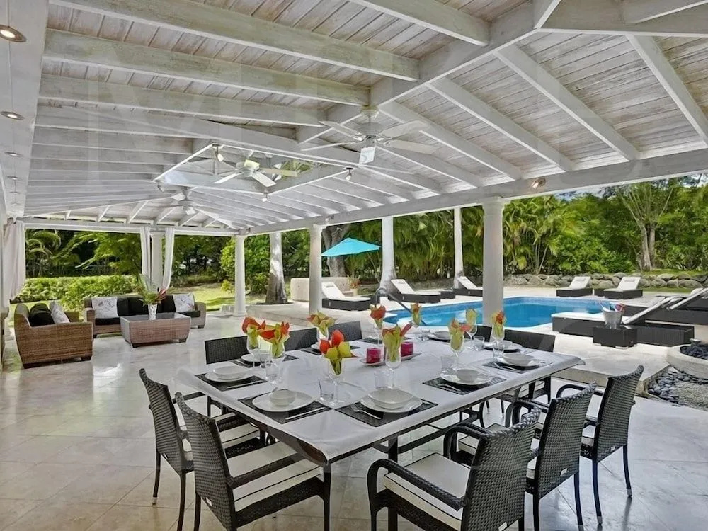 Villa Amberley House & Cottage