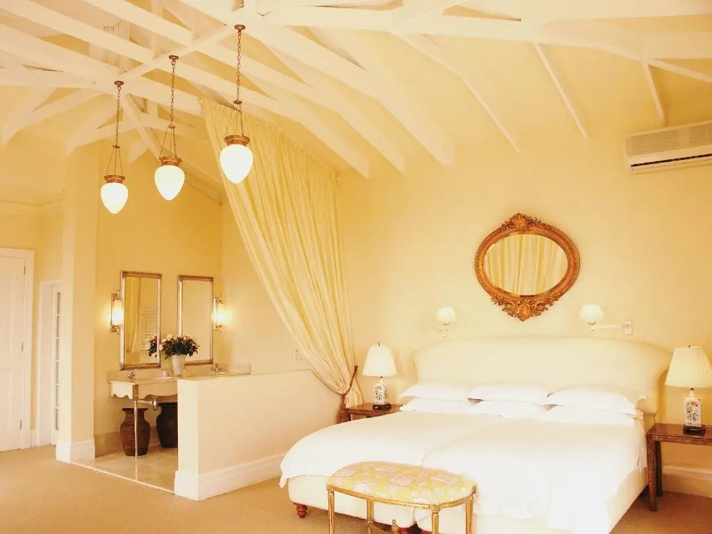 Luxury Double Suite (full double bed)