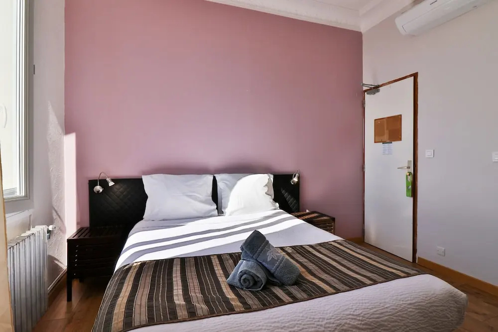 Superior Double room with partial sea view (full double bed)