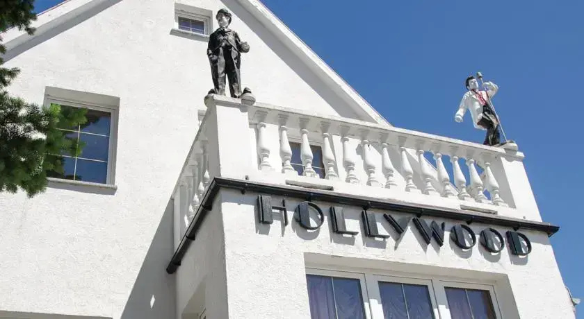 Hollywood Studio Apartments " Traum Fabrik "