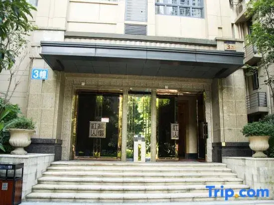 ZiYu Riverview Apartments