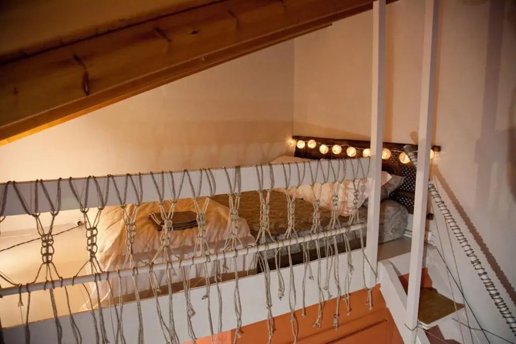 Cozy Central Courtyard Home (By The Lake) - фото 7