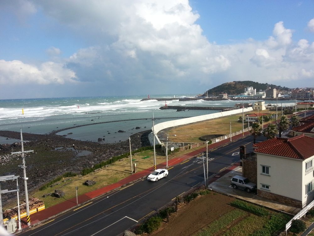Beach & Waterfront
