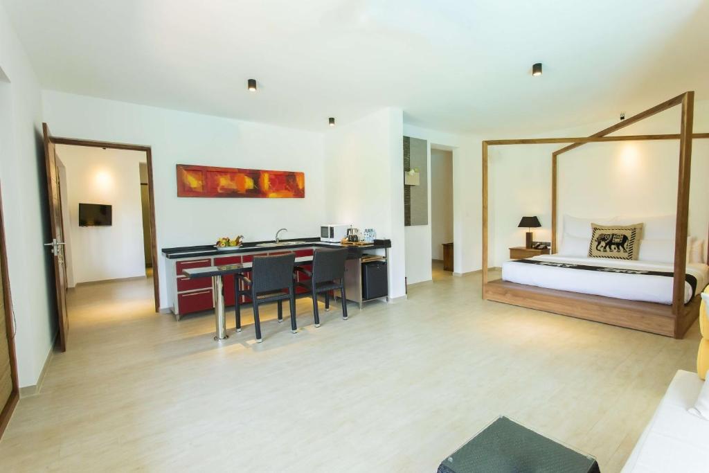 Aliya Resort And Spa