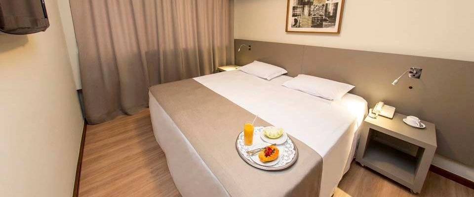 豪華四人房，配有兩張大床