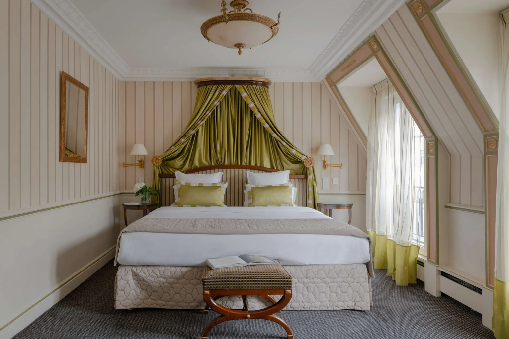 Napoleon Hotel 95