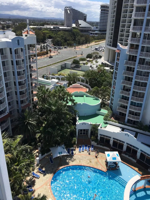 Bell Of Broadbeach - Général