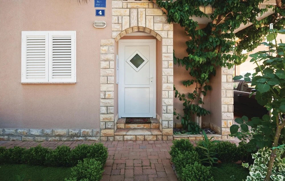 Awesome Home in Privlaka With Wifi and 2 Bedrooms
