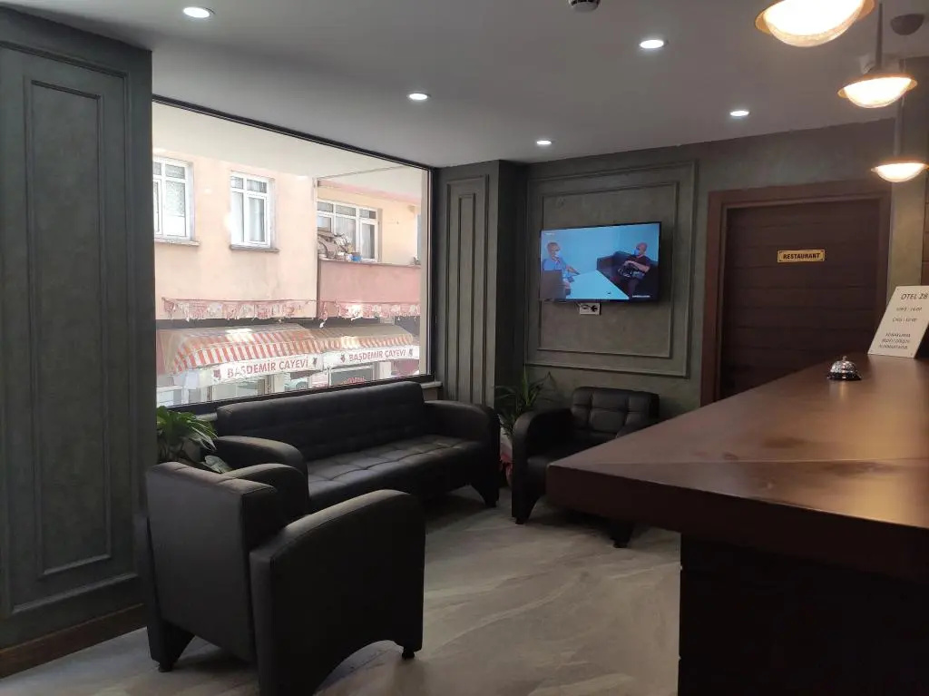 Lobby & Reception