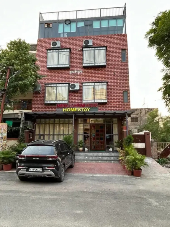 Hotel Ambika Chirwa House