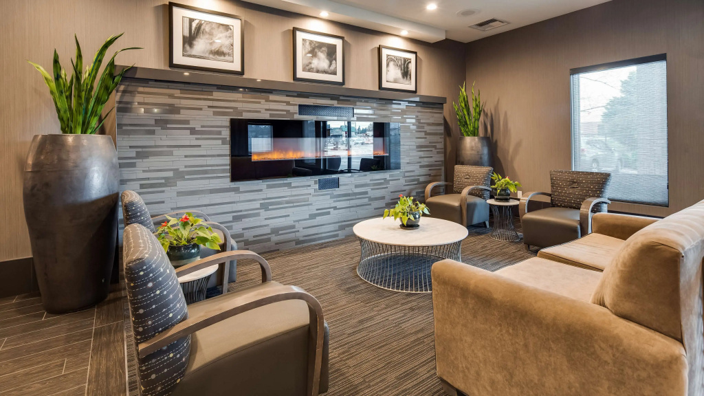 Lobby & Reception