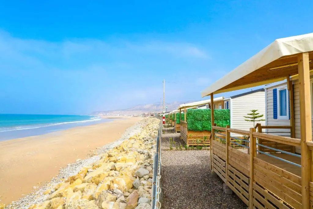 Beach & Waterfront
