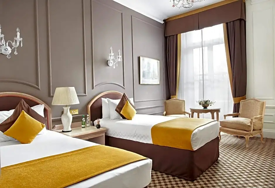 Deluxe Double room (twin beds)