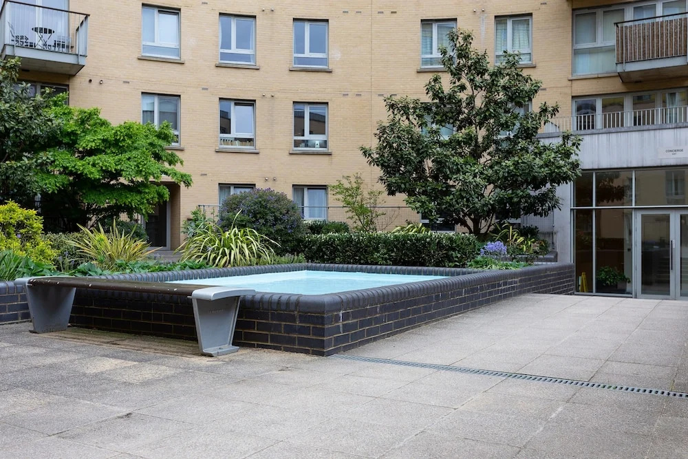 2 Bedroom Flat In Holloway With Balcony And Courtyard