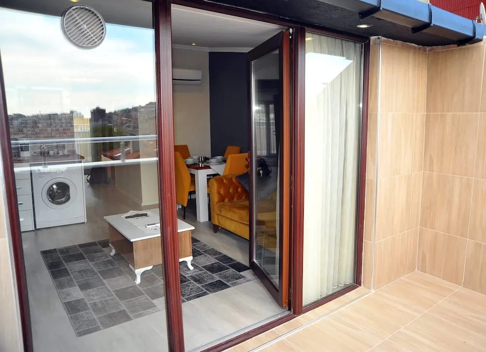 Balcony & Terrace