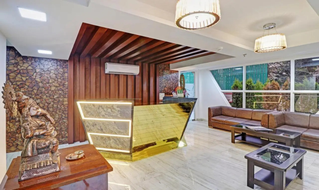Lobby & Reception