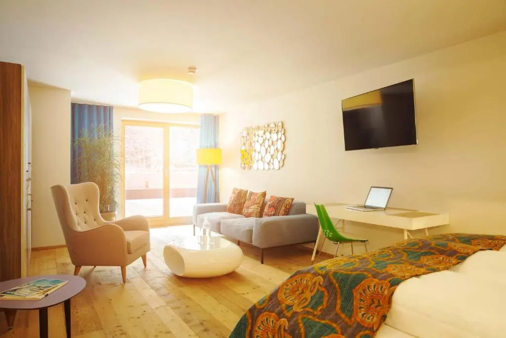 Standard Double room with balcony (full double bed)