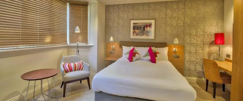 The Orchid Hotel - Chambres