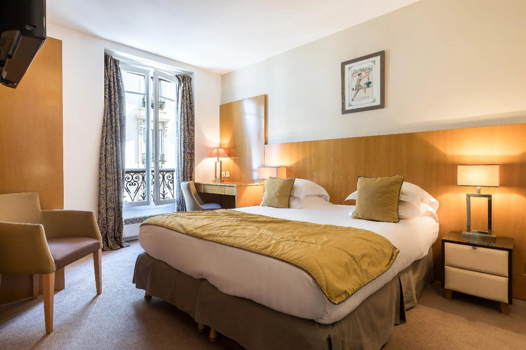 Classic Double room (full double bed)
