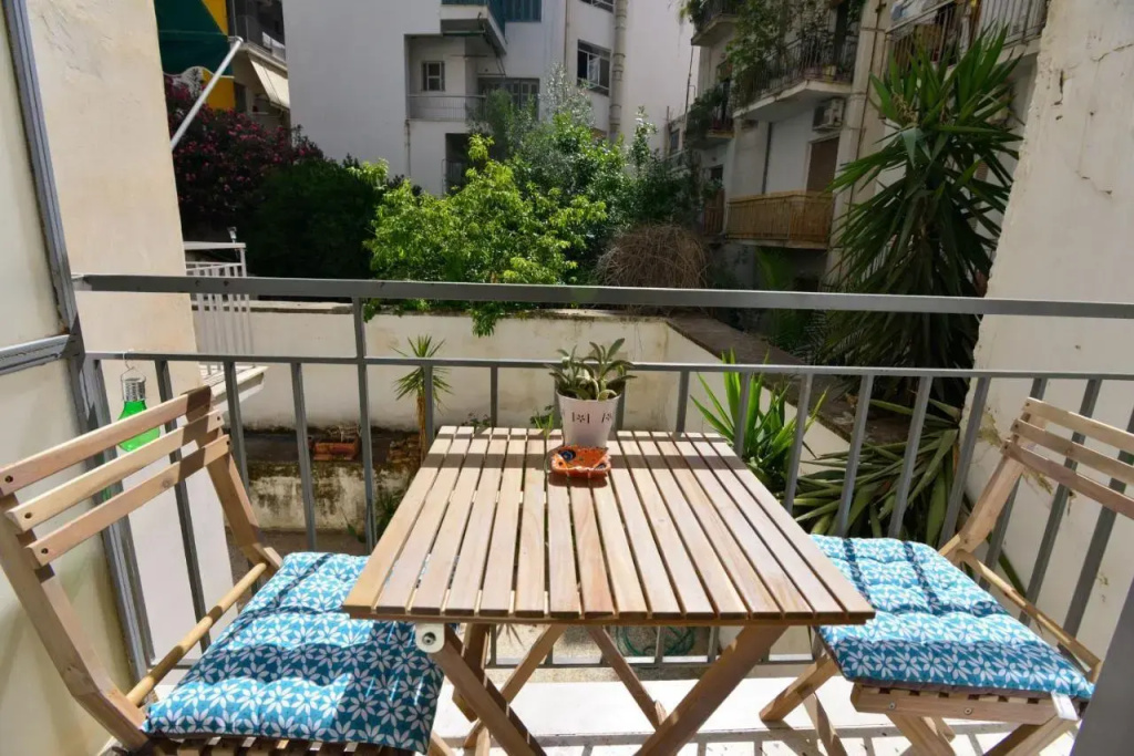 Athens cozy Studio 4 min walk to the Acropolis hil