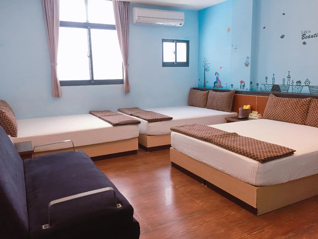 Standard Sextuple room