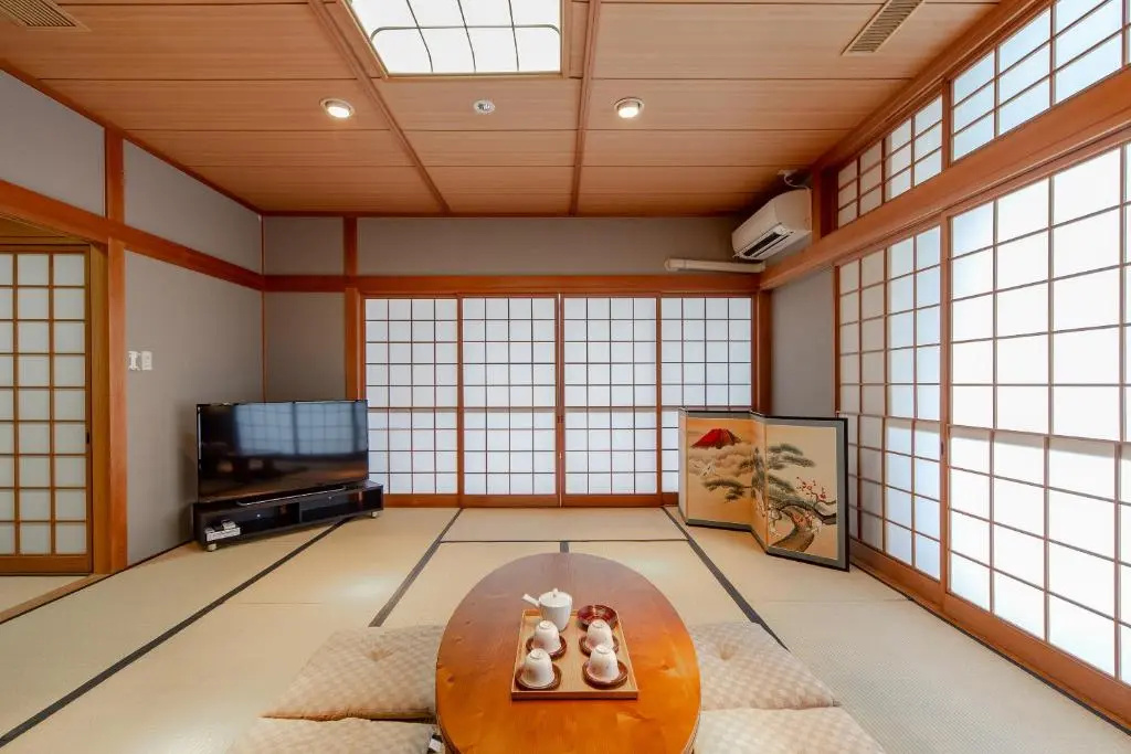 Standard Triple room with view