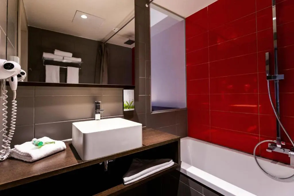 Classic Double room (full double bed)