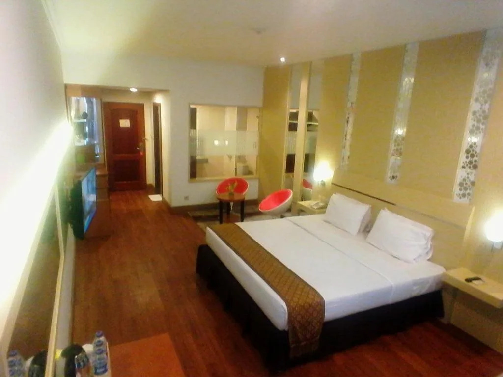 Lobby & Reception