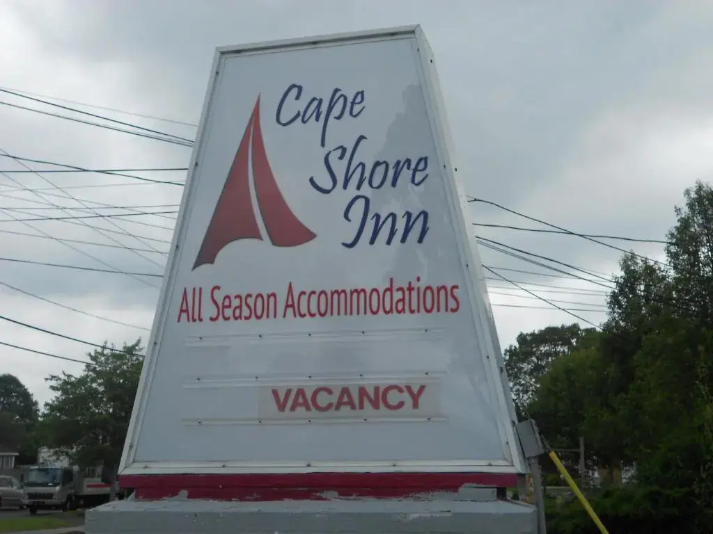 Cape Shore Inn