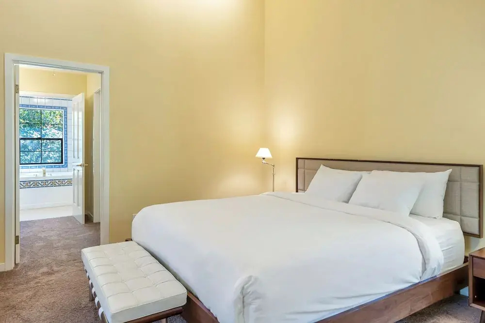 Grand room