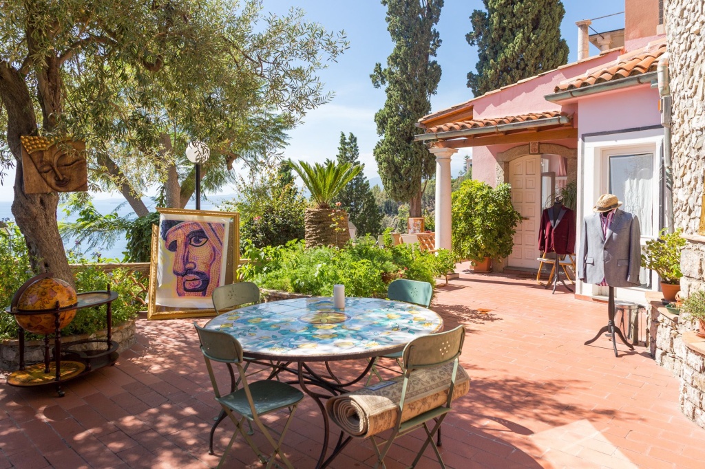 Villa Krater