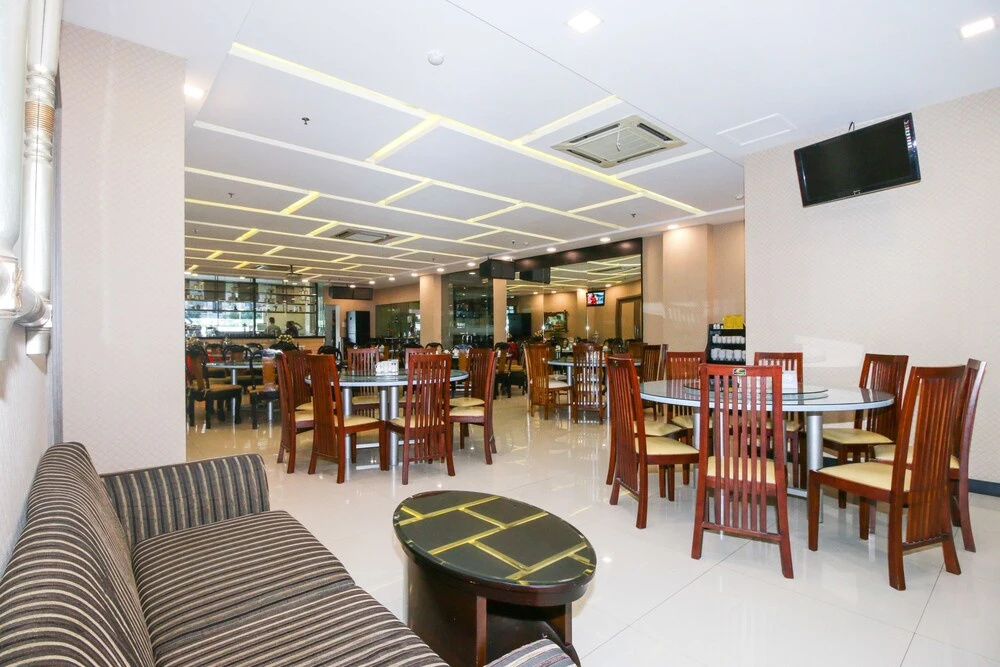 Food & Beverage