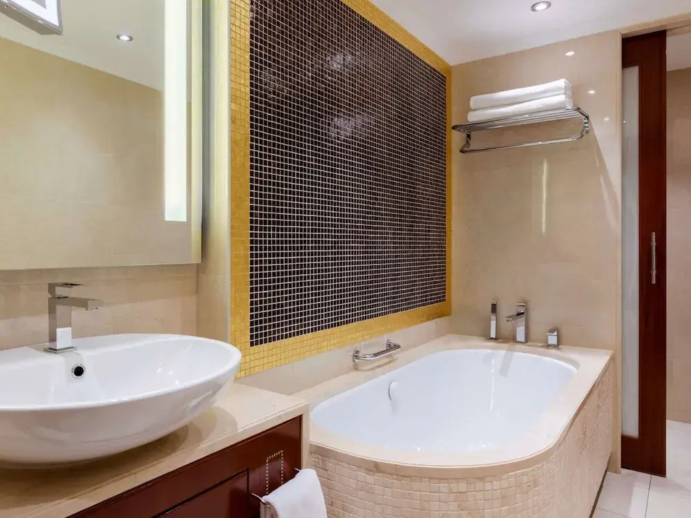 Double Junior Suite (full double bed)