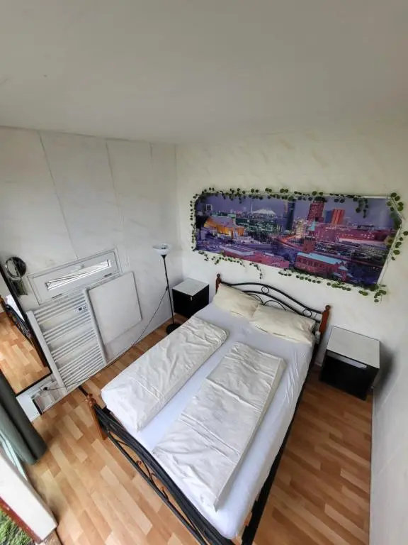 Double Cottage (full double bed)