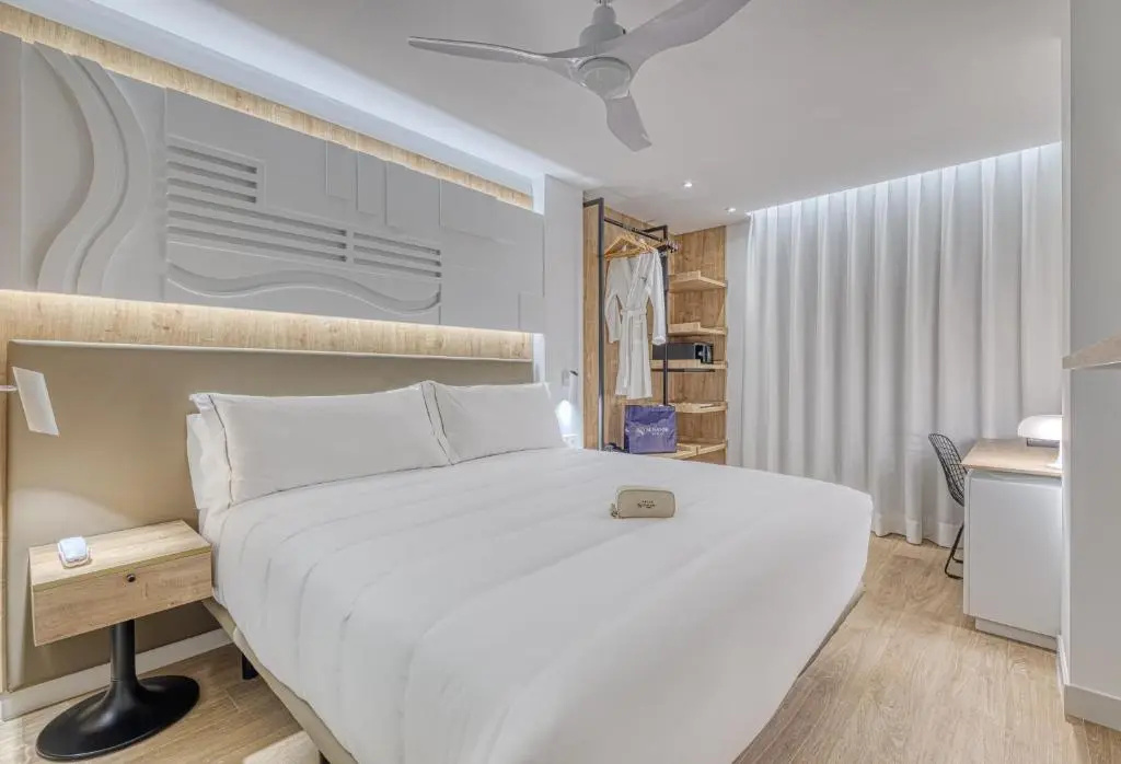 Double room (full double bed)