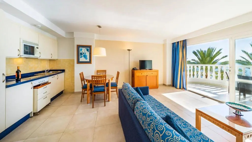 1 Bedroom Apartment