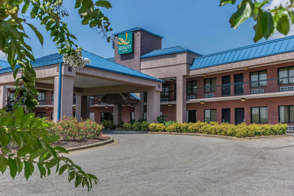 Quality Inn Calera I-65 exit 231