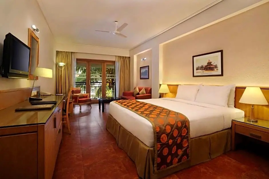 Standard Double room with pool view (full double bed)