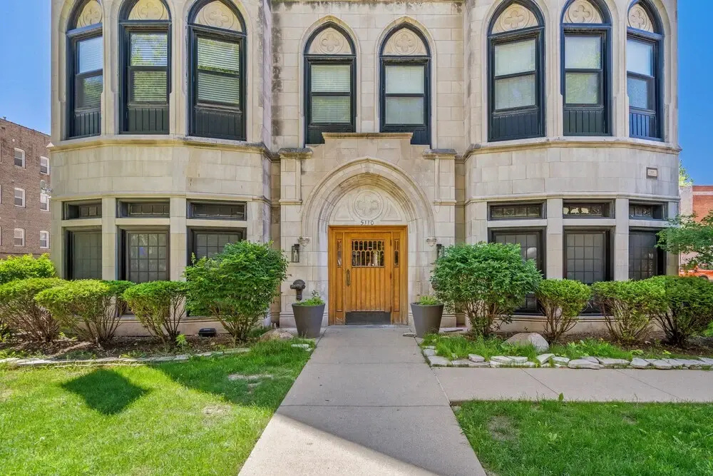 Modern 1BR - Kenwood 501